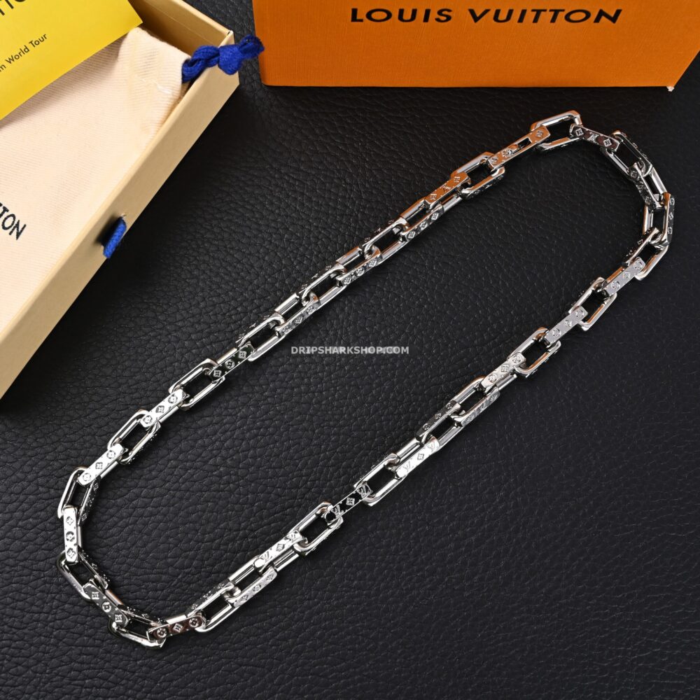 Necklace LOUIS VUITTON
