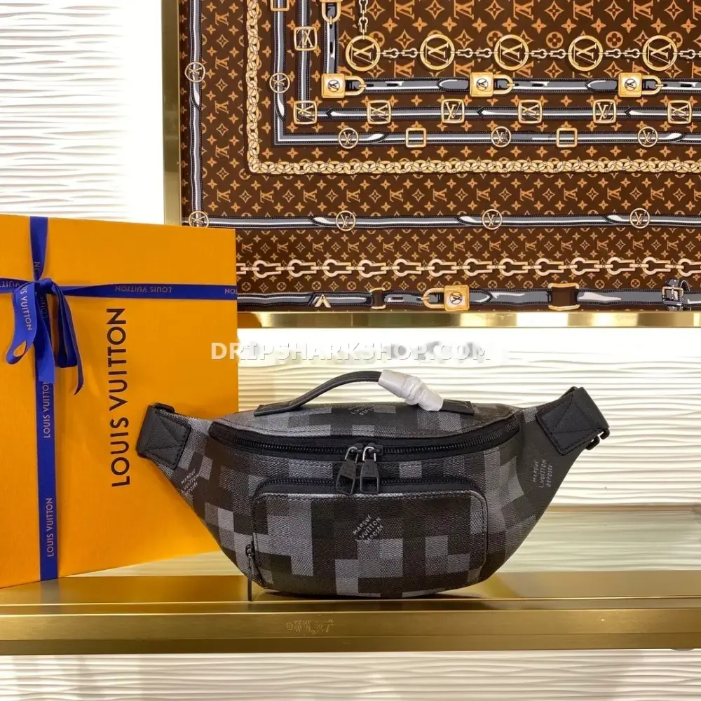 LOUIS VUITTON Riñonera