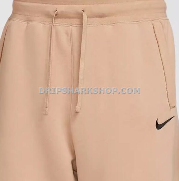 NK TECH SHORTS - Beige