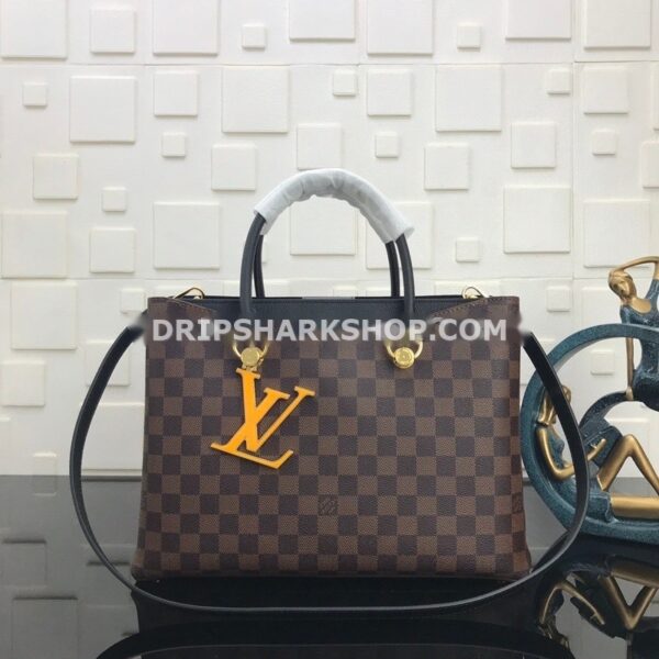 LOUIS VUITTON Bolso