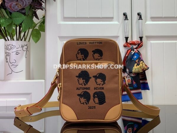 LOUIS VUITTON Bandolera