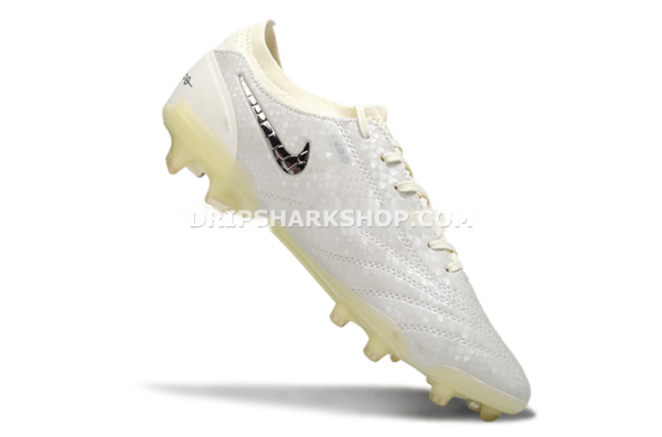 NIKE Tiempo Legend 10 Elite FG