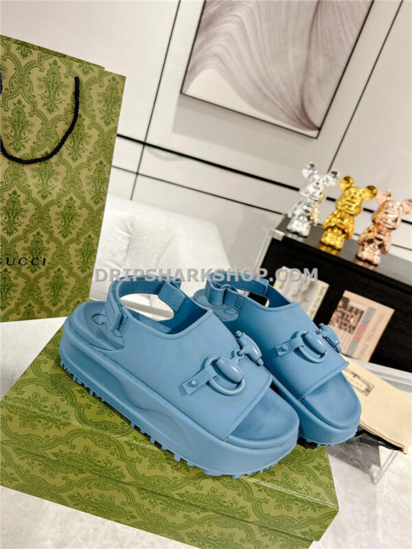 848c8f84 Sandalias GUCCI - Azul
