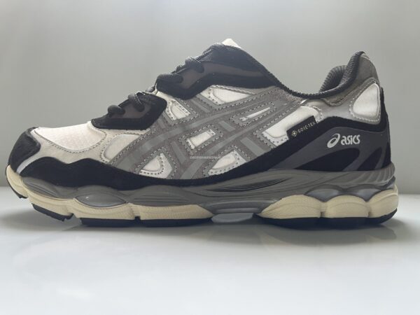Asics NYC Waterproof - Beige