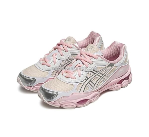 ASICS NYC - Rosa