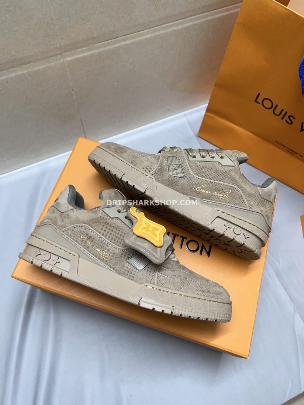 8d5d0e89 Sneaker LV Trainer 2025