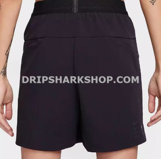 NK TECH SHORTS - Negro