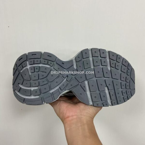 981707f1 BALENCIAGA - Gris