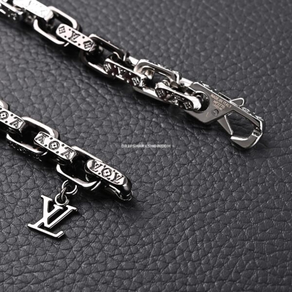 Necklace LOUIS VUITTON