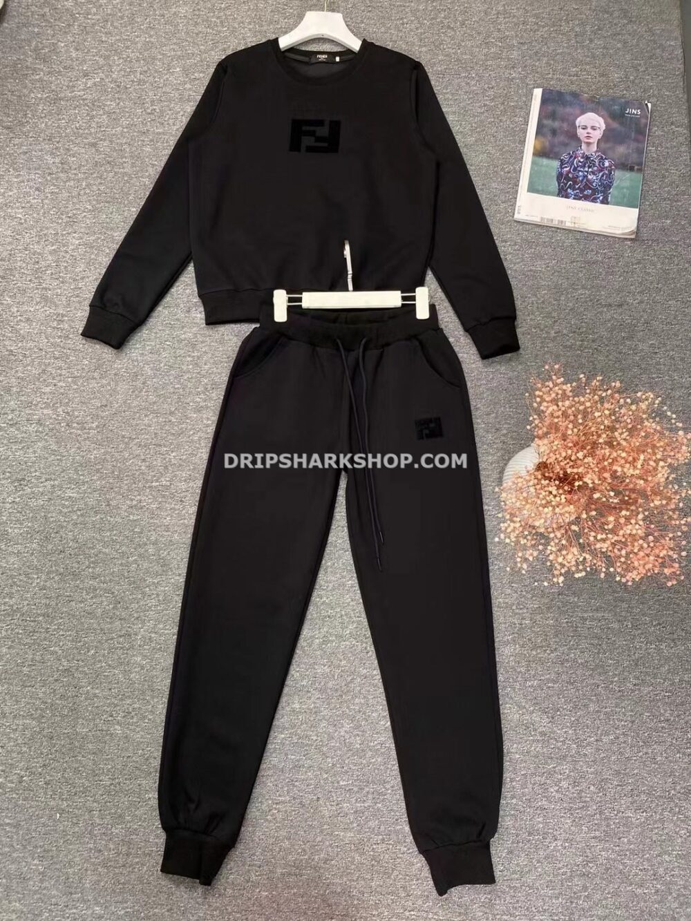 9c296ee2 Chandal Fendi - Negro