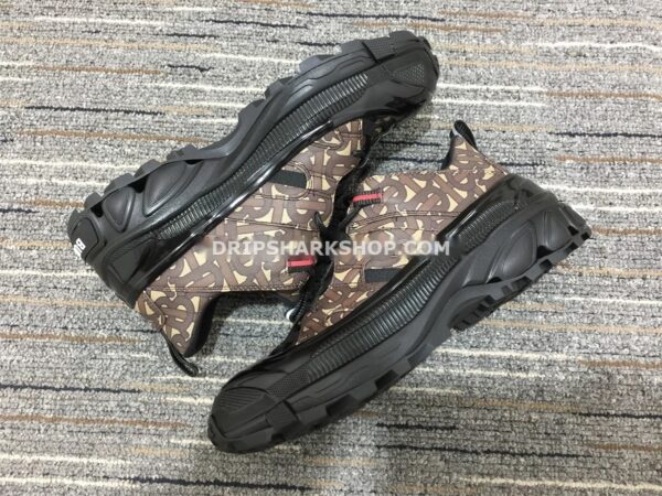 9dda6f3a Zapatillas BURBERRY Arthur