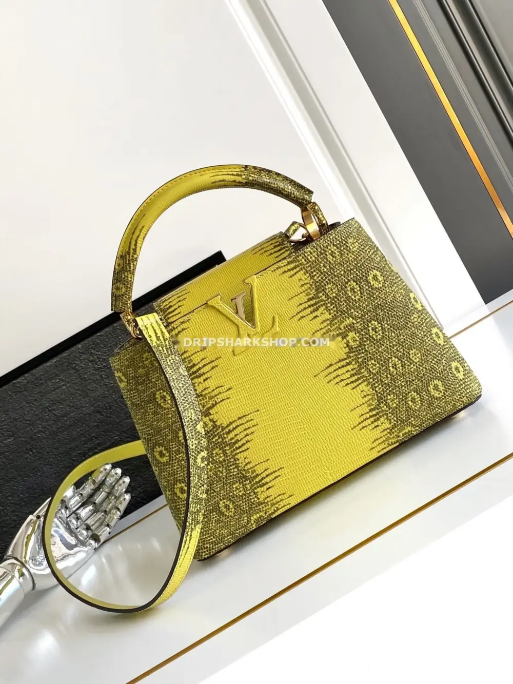 LOUIS VUITTON Bolso