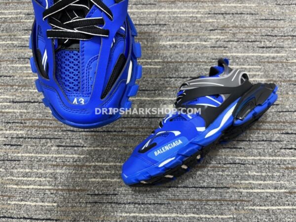 a460ae68 Balenciaga Triple S