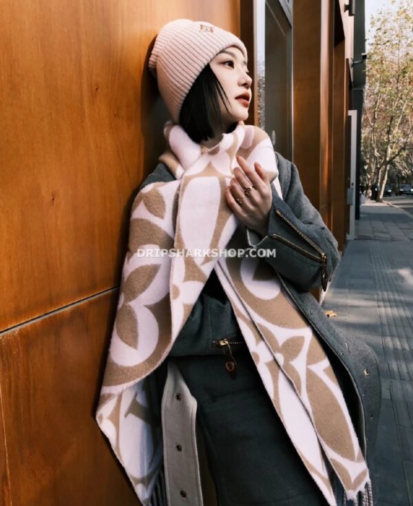 a9273de3 Bufanda LOUIS VUITTON