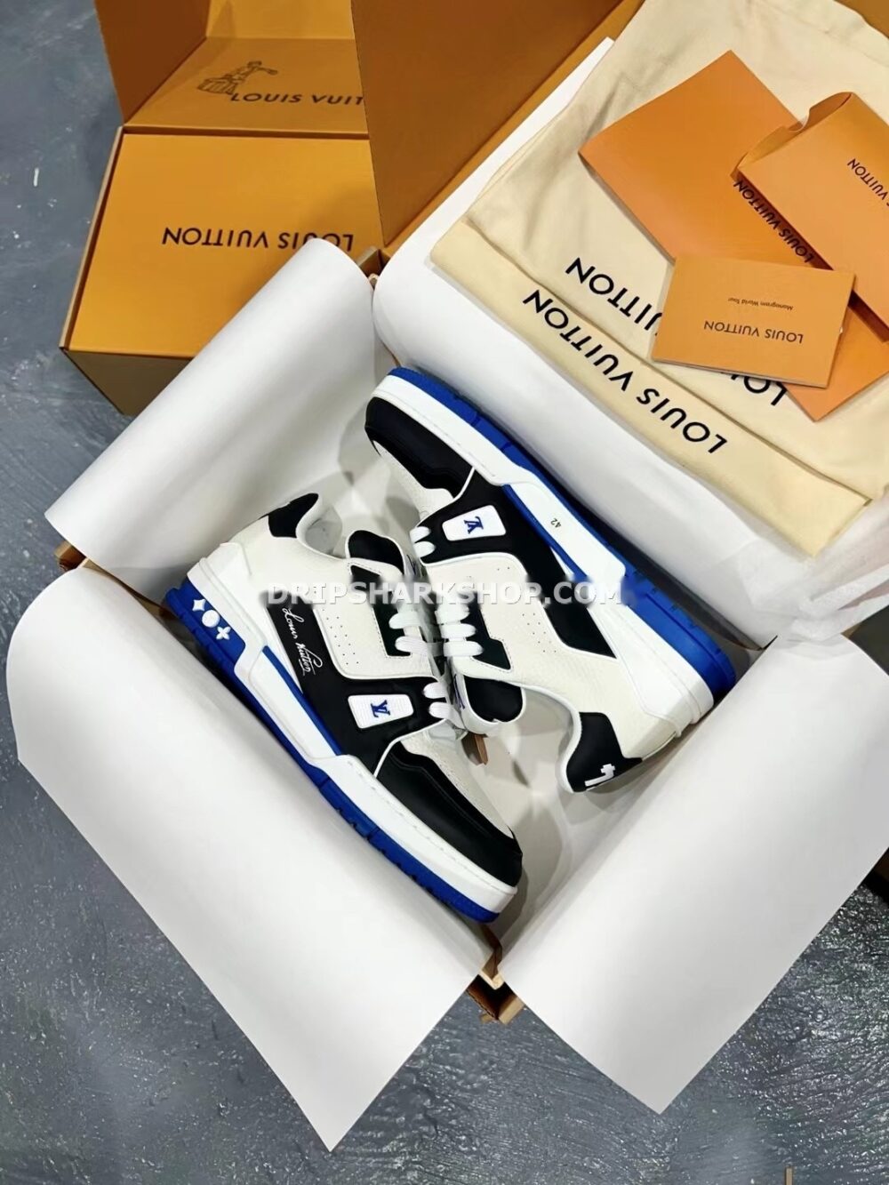 adc1706e Sneaker LV Trainer 2025