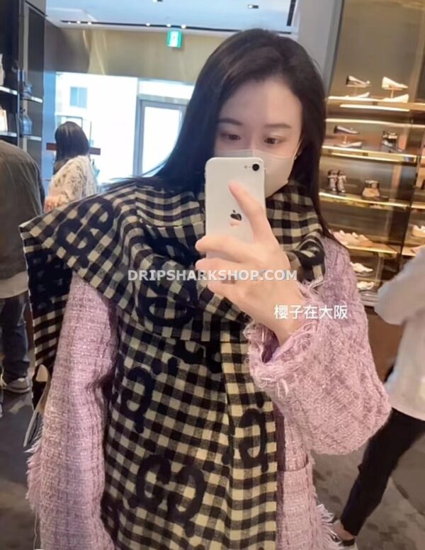 b36e5e64 Bufanda GUCCI