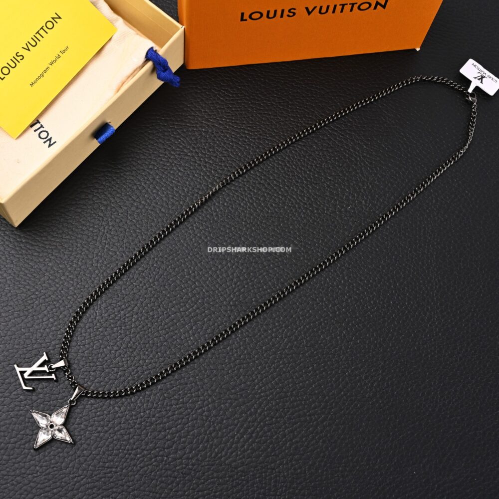 Necklace LOUIS VUITTON