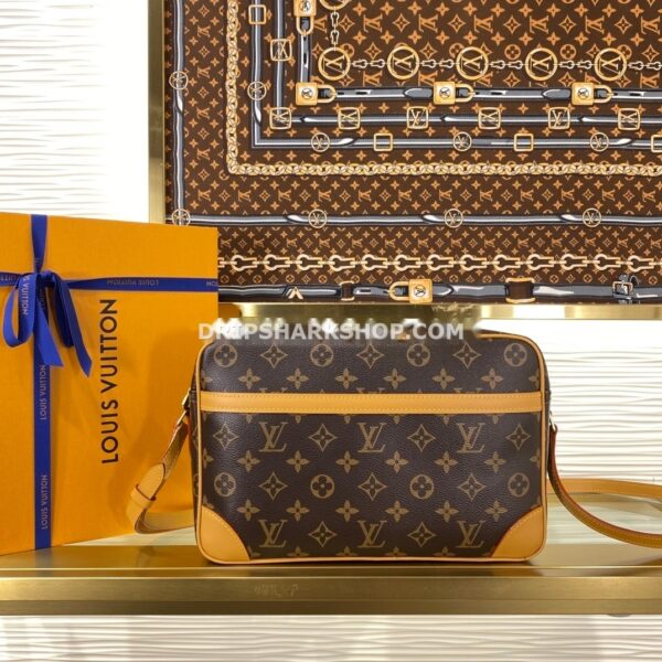 LOUIS VUITTON Bolso