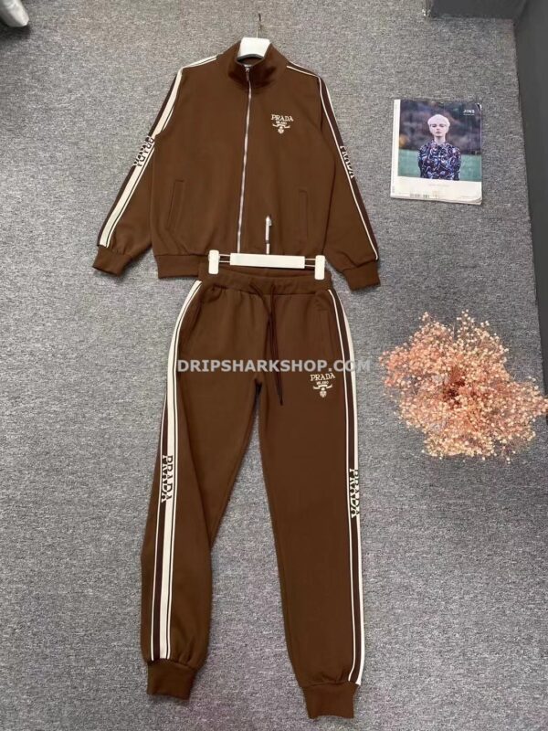 Chandal Prada - Marrón