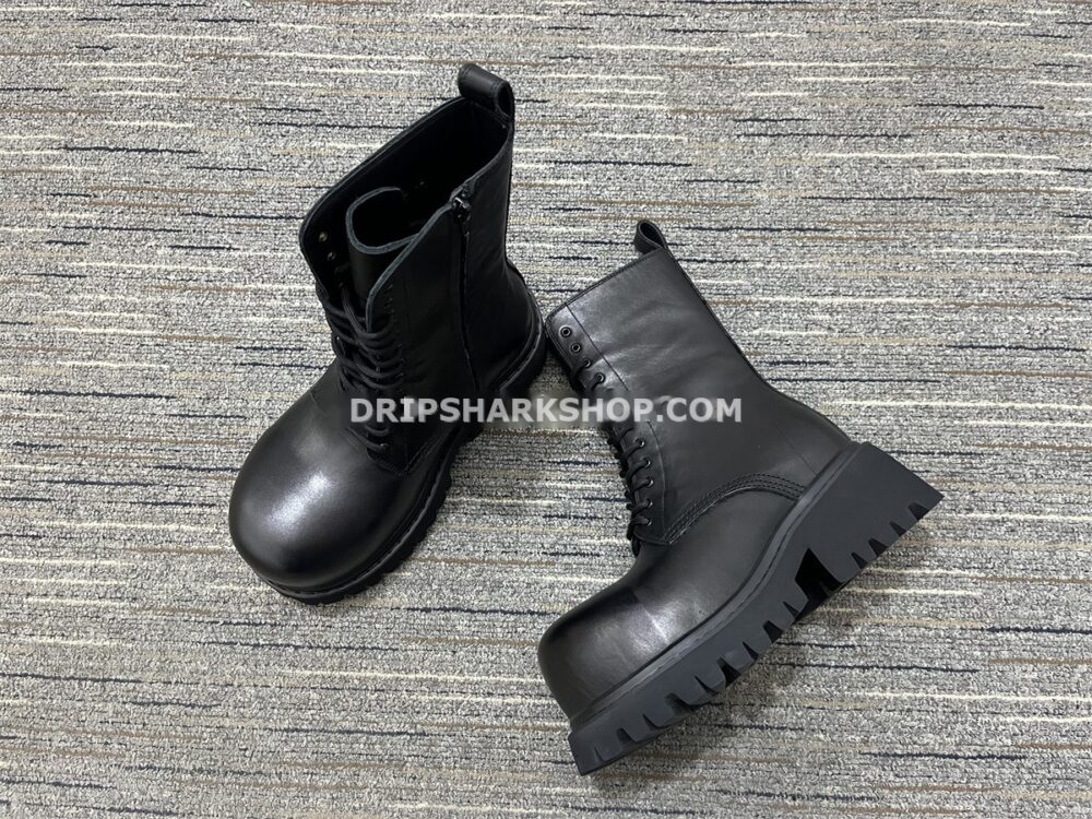 be0f27f7 Botas BALENCIAGA