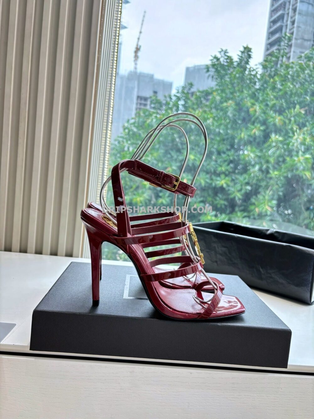c2757cb8 Tacones de mujer YSL - Rojo