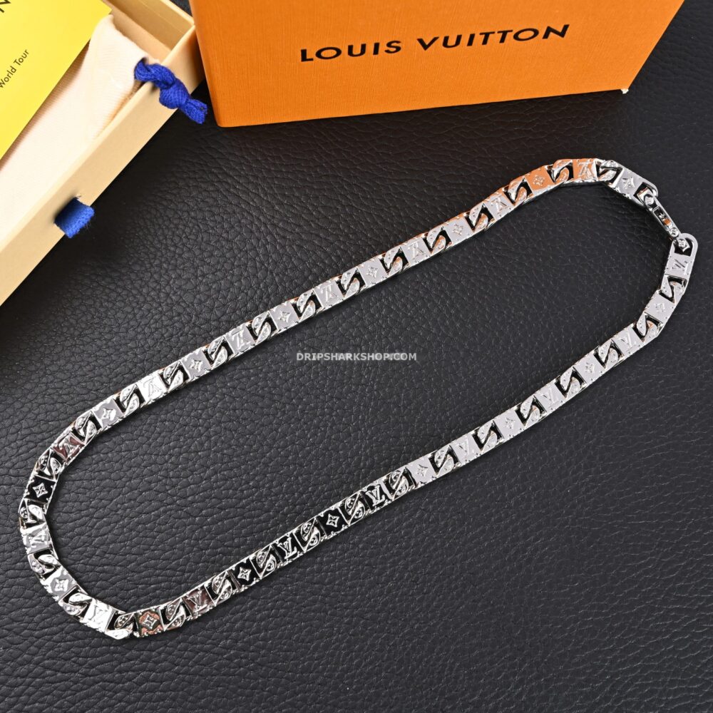 Necklace LOUIS VUITTON