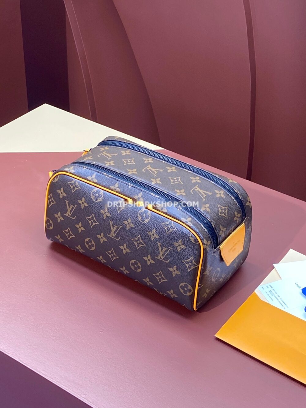 LOUIS VUITTON Bolso