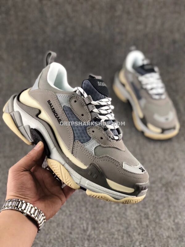 BALENCIAGA - Beige