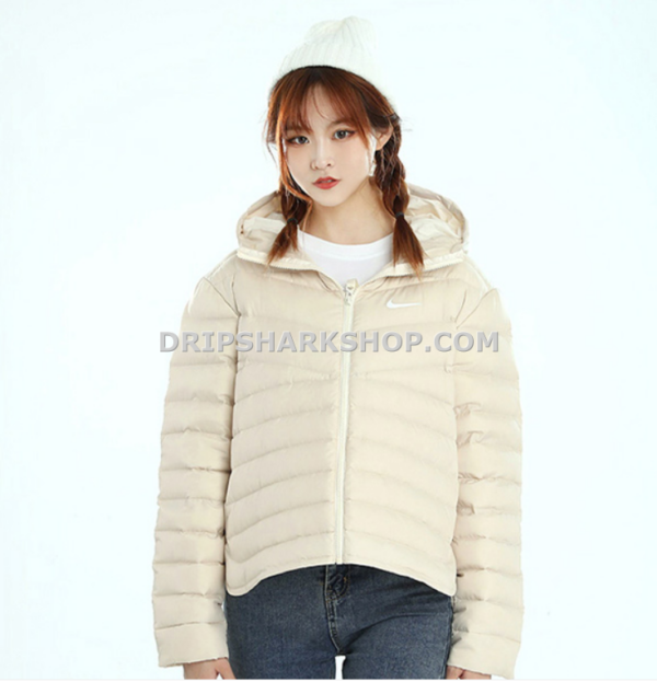 c8cacb35 NIKE JACKET - Beige