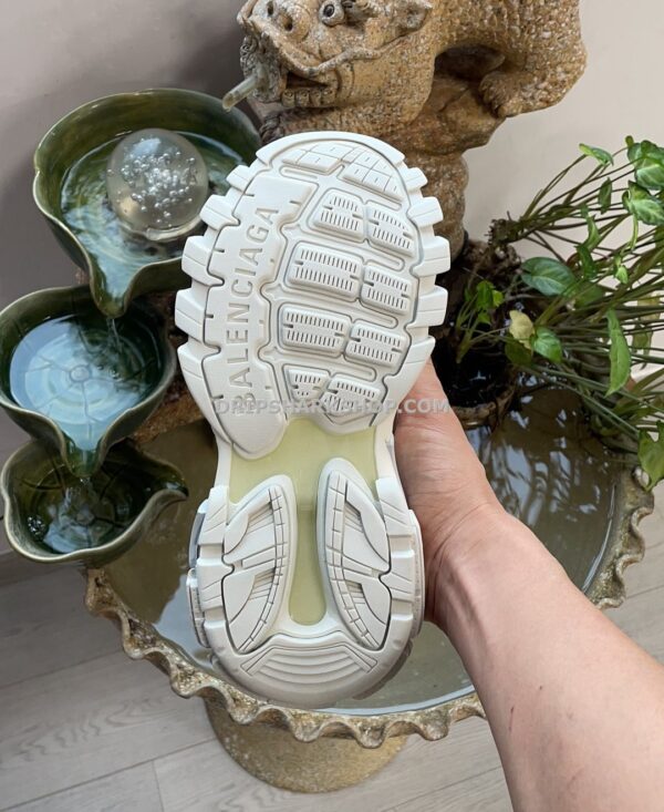 cb72611f BALENCIAGA - Beige