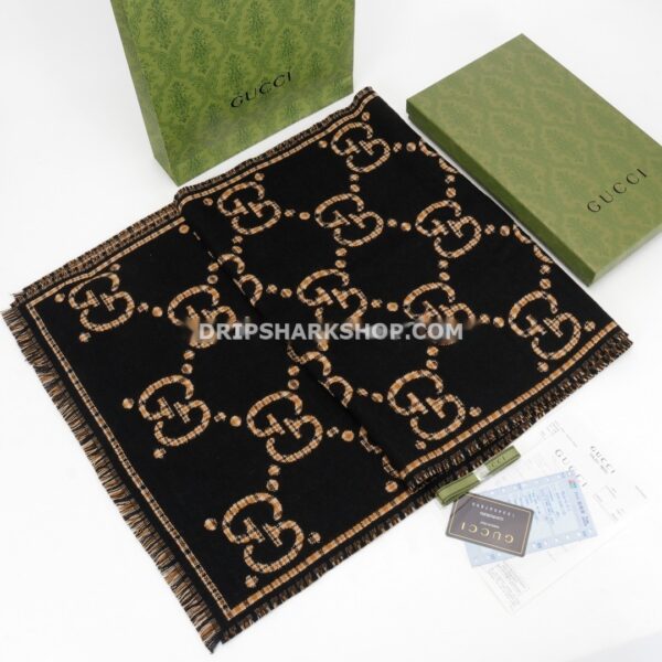 cd636f1a Bufanda GUCCI