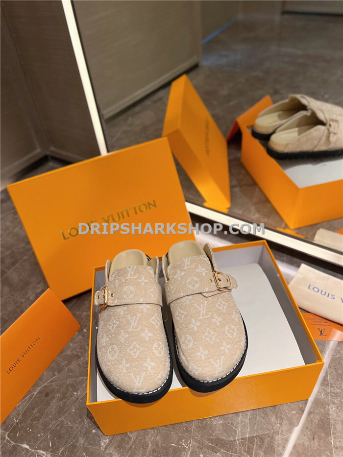 d087b050 Sandalias Louis Vuitton - Beige