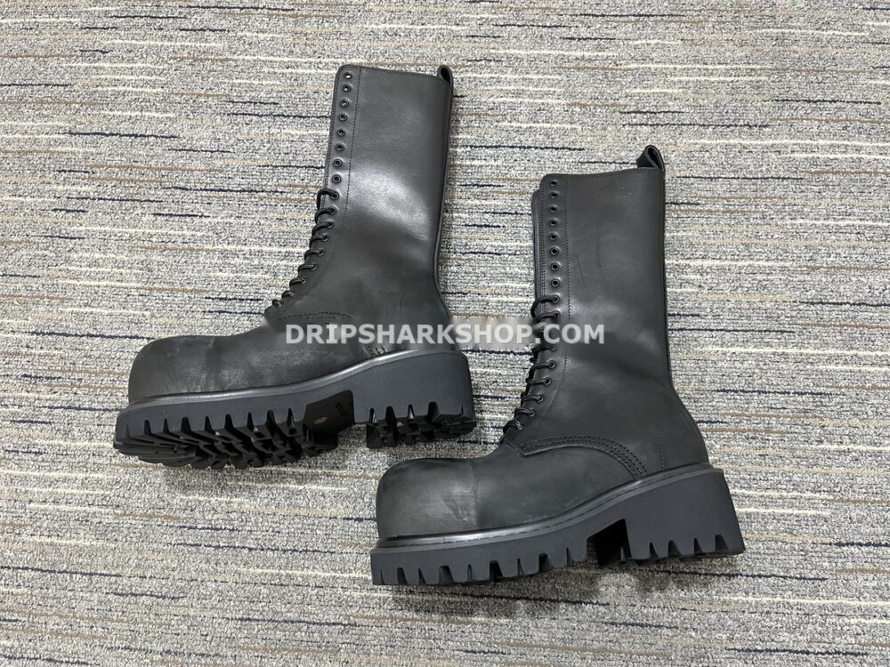 d763e355 Botas BALENCIAGA