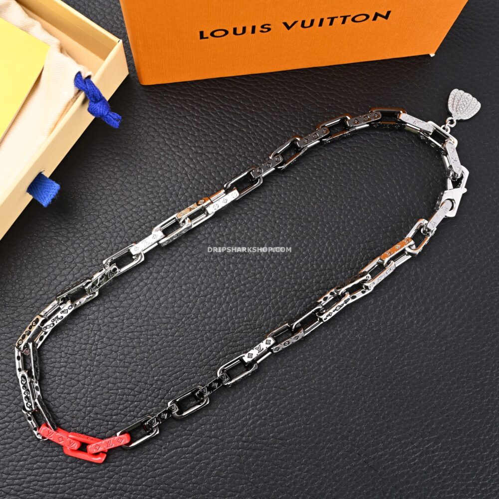 Necklace LOUIS VUITTON