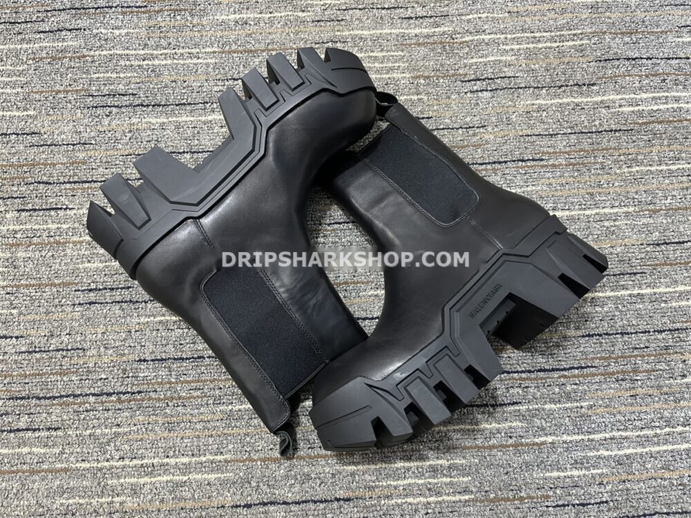 eaba53e9 Botas BALENCIAGA