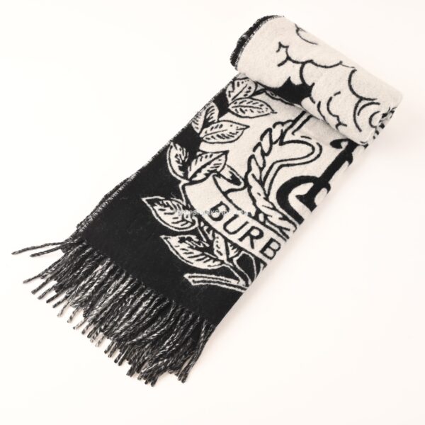 efd7fe75-scaled-1 Bufanda BURBERRY