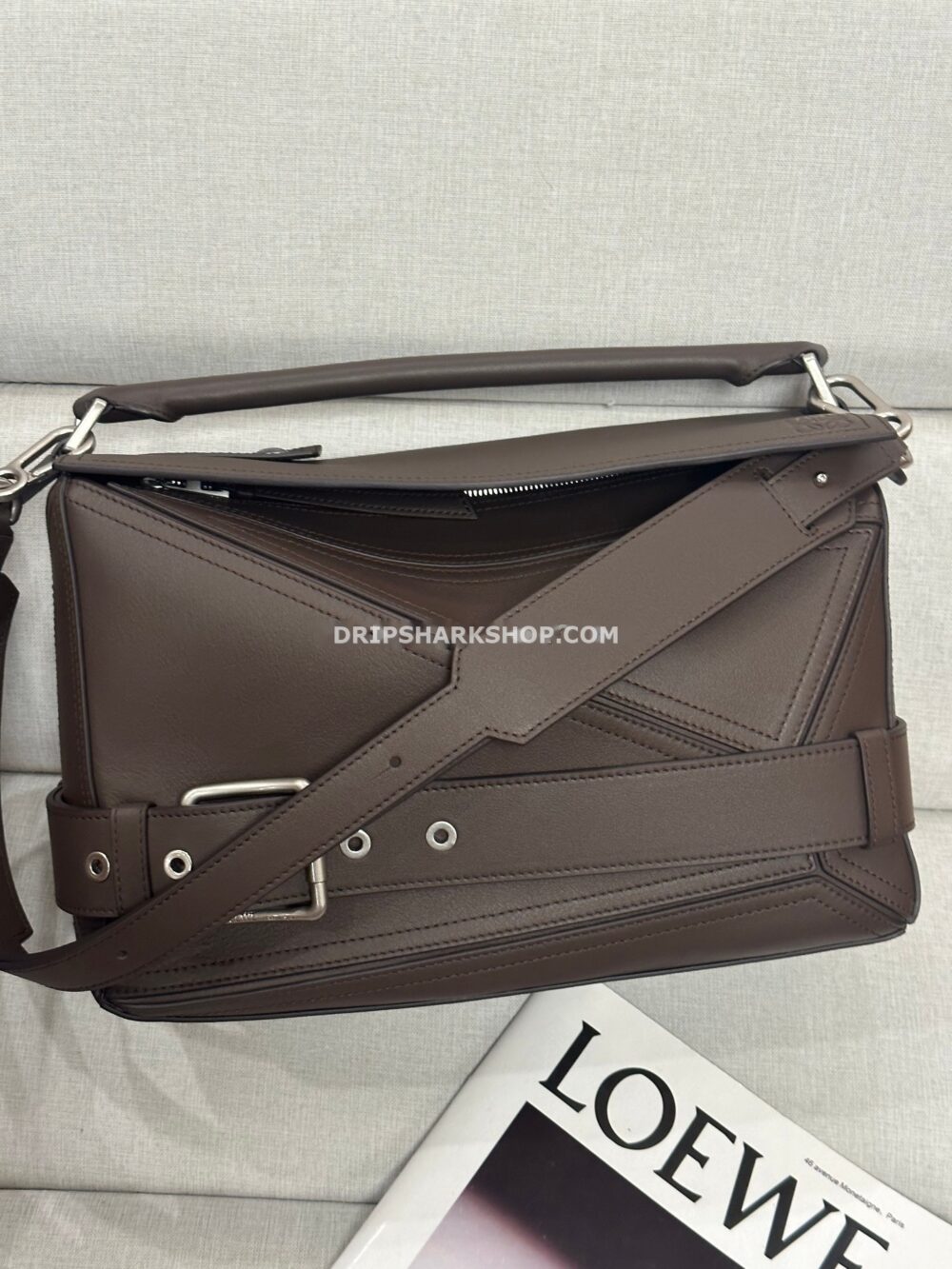 f3a57a4e Bolso LOEWE