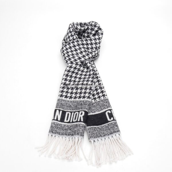 fbfd97e0 Bufanda DIOR