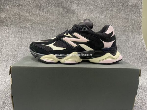 Zapatillas New Balance 9060 Black and pink
