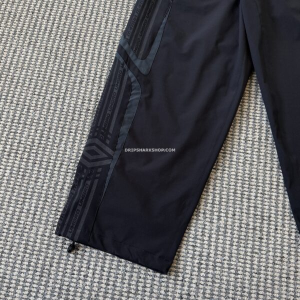 Pantalones Mertra negro