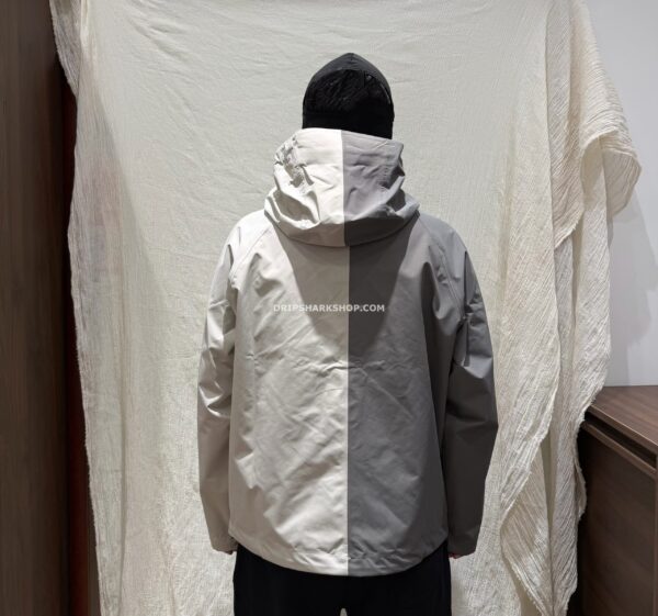 Sudadera Mertra blanco y gris