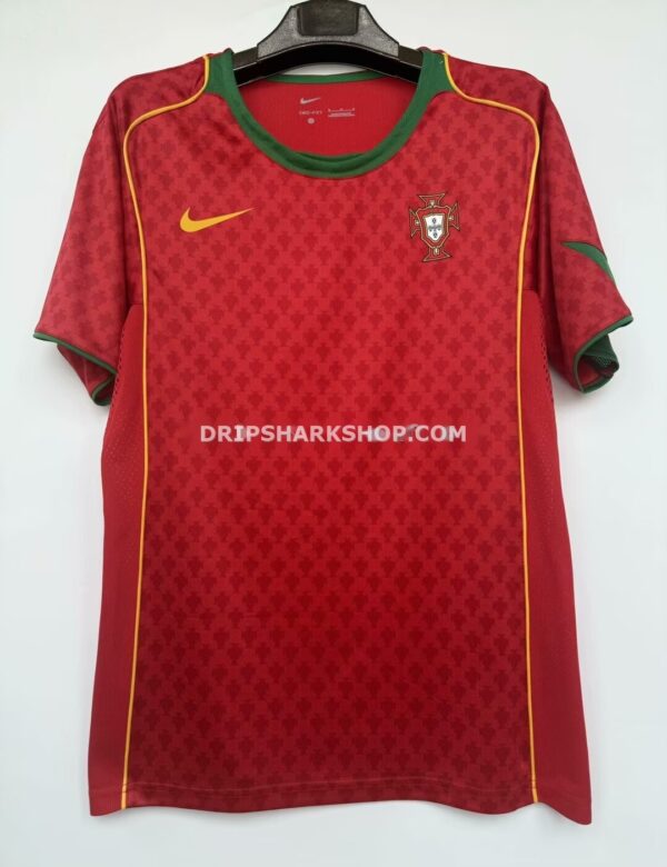 Camiseta local Portugal 2004-2005