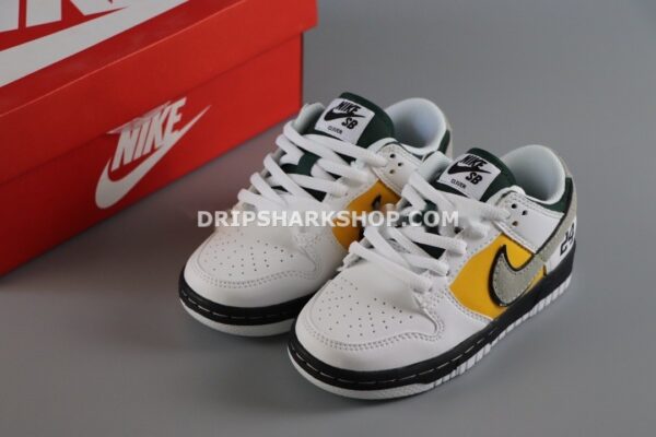 77153c7a Zapatillas Nike SB Dunk Low