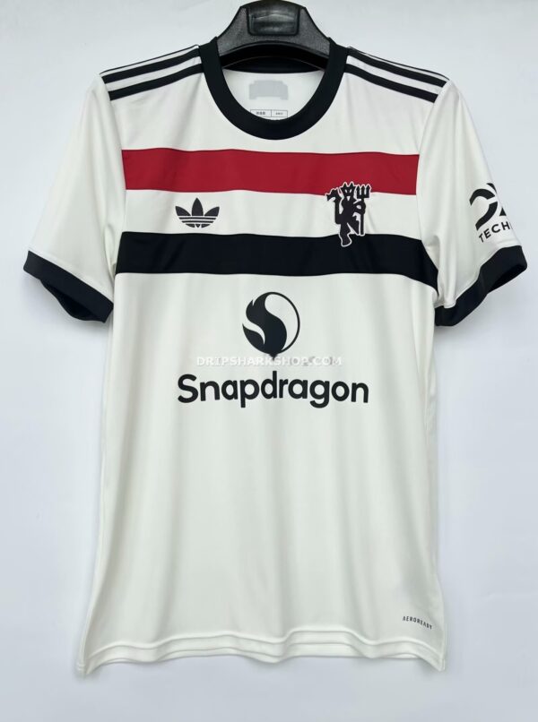 84be0d29 Camiseta Manchester United tercera equipación 24/25