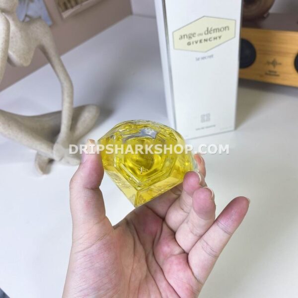 Givenchy-woman-100ml-44-5_2946978 Perfume Givenchy woman 100 ml