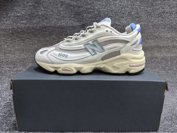 a7c4b2fd-scaled-1 Zapatillas NB 1000 Beige/Stone Blue