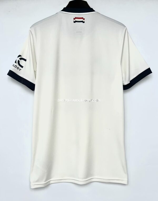 db0d7074 Camiseta Manchester United tercera equipación 24/25