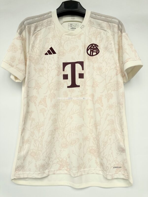 ec7a6543-scaled-1 Camiseta Bayern Múnich tercera equipación 23/24