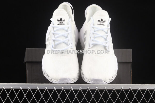 Adidas R1 Boost V2 Script White Cloud White Core Black Core Black - Blanco