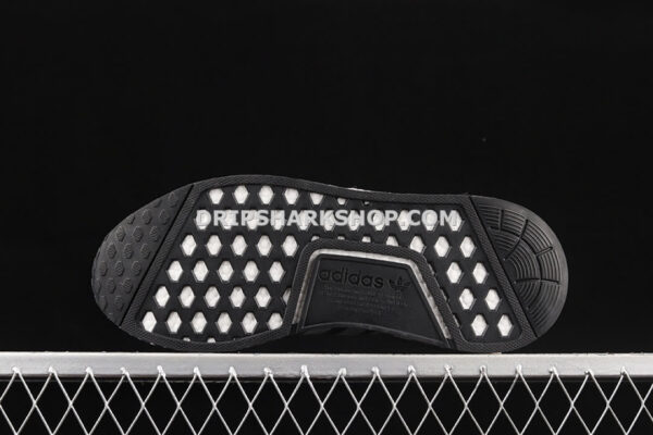 Adidas R1 Boost V2 Black Black Black - Negro